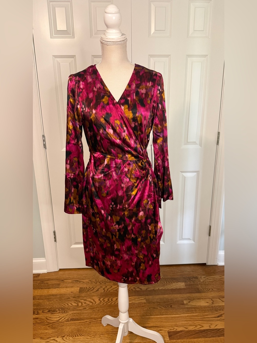 Emma & Michelle Satin Faux Wrap Dress Size S Small Magenta Abstract Long Sleeve